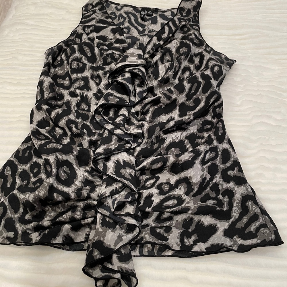 Dressy, business casual, leopard print, tank top